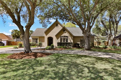 105 Paint Brush St, Lake Jackson, TX, 77566-4934 | Card Image