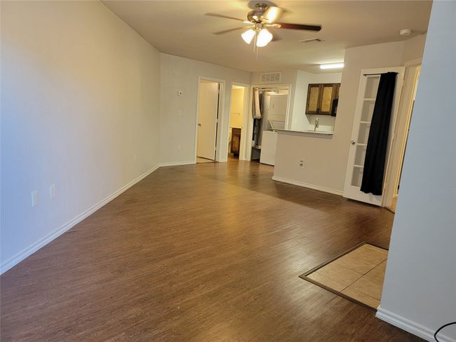 101 - 9837 Walnut St, Condo with 2 bedrooms, 1 bathrooms and null parking in Dallas TX | Image 8