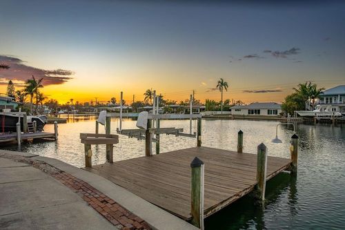 34 Seaside Ct, HOLMES BEACH, FL, 34217-1544 | Card Image