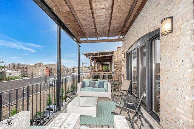 APT-3W - 913 W Belle Plaine Ave, Home with 2 bedrooms, 2 bathrooms and 1 parking in CHICAGO IL | Image 17