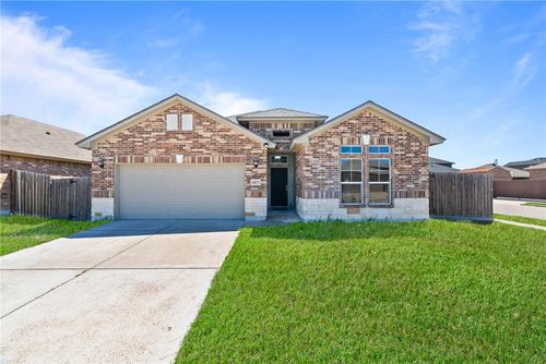 1107 Pasadena St, Portland, TX, 78374-2926 | Card Image