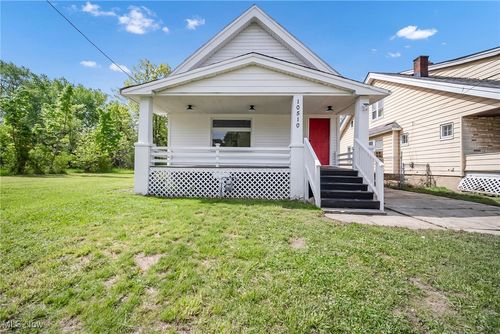 10510 Prince Ave, Cleveland, OH, 44105-2758 | Card Image