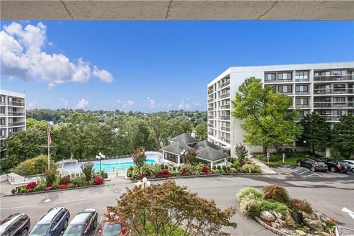 apt-308-300 High Point Dr, Hartsdale, NY, 10530-1197 | Card Image