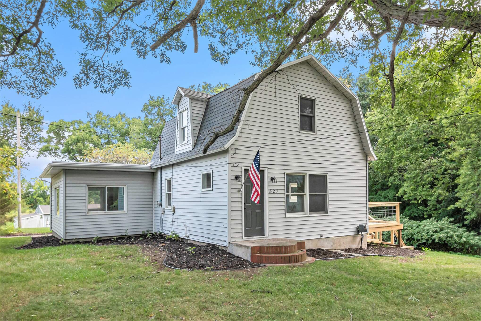 Washington St, Ionia, MI 48846