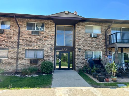 apt-201-822 E Old Willow Rd, Prospect Heights, IL, 60070-2113 | Card Image