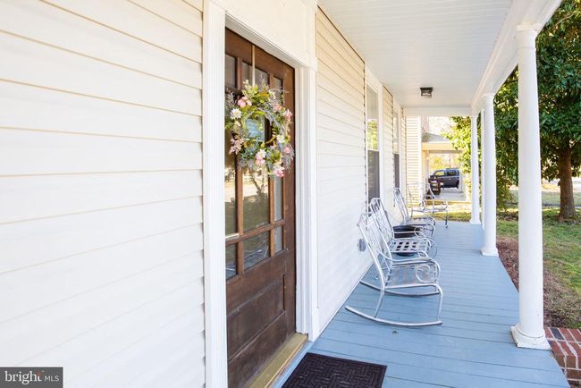 113 W Main St, House other with 5 bedrooms, 4 bathrooms and null parking in Wakefield VA | Image 5