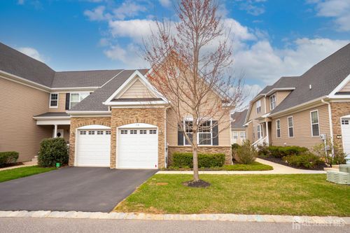 10 Traditions Pl, Monroe, NJ, 08831-5360 | Card Image