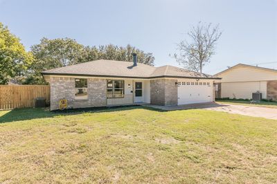 6704 Johnnie Court, House other with 3 bedrooms, 2 bathrooms and null parking in Watauga TX | Image 2