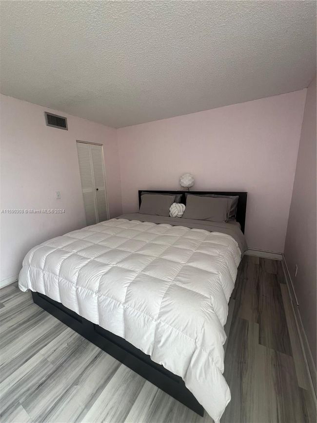 303 - 2350 Ne 135th St, Condo with 2 bedrooms, 2 bathrooms and null parking in North Miami FL | Image 21