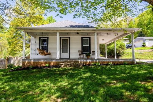 318 S Mill St, Fredericksburg, OH, 44627-9302 | Card Image