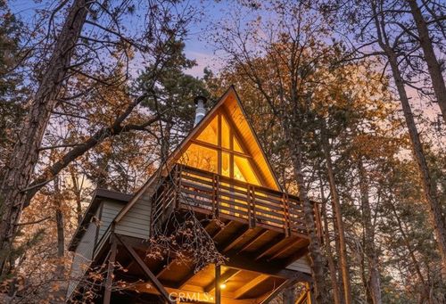 32703 Tulip Ln, Arrowbear Lk, CA, 92382 | Card Image