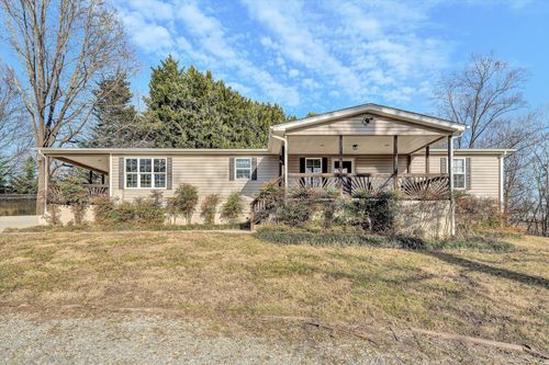 708 Mountain Meadow Dr, Vinton, VA, 24179-4939 | Card Image