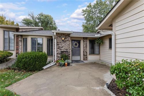 503 N Jenkins Blvd, Raymore, MO, 64083-9159 | Card Image