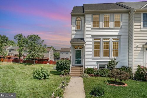 3354 Nadia Loop, WOODBRIDGE, VA, 22193-5936 | Card Image