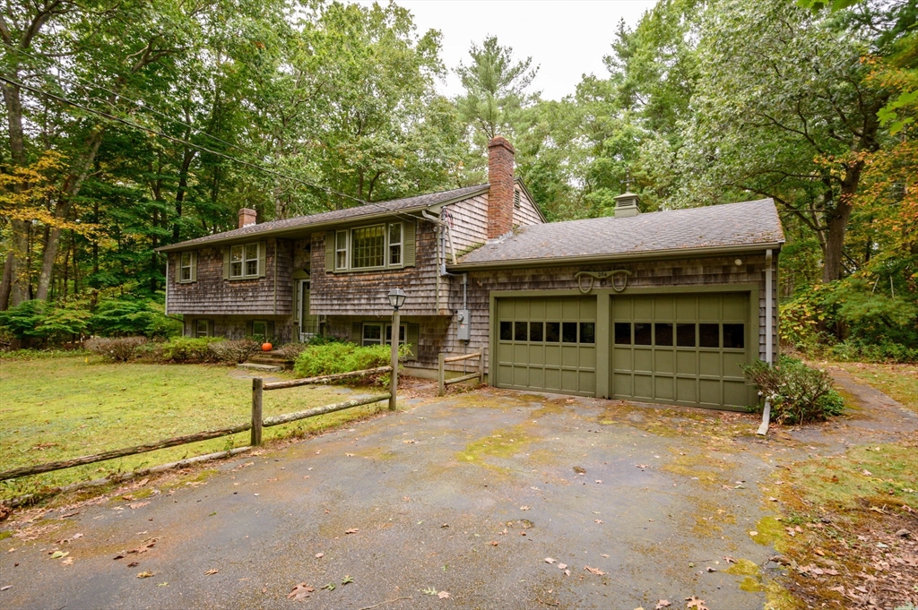 Dillingham Way, Hanover, MA 02339
