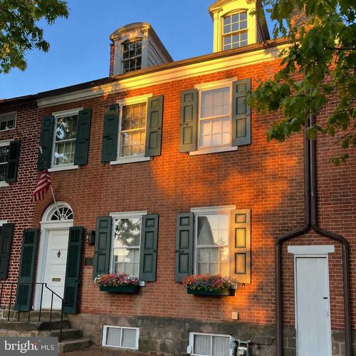 109 Court St, NEWTOWN, PA, 18940-1911 | Card Image