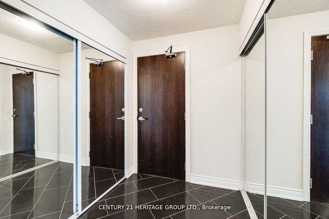 709 - 7 N Park Rd, Condo with 2 bedrooms, 2 bathrooms and 1 parking in Vaughan ON | Image 4