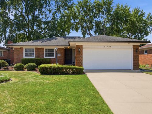 11126 Brougham Dr, Sterling Heights, MI, 48312-3700 | Card Image