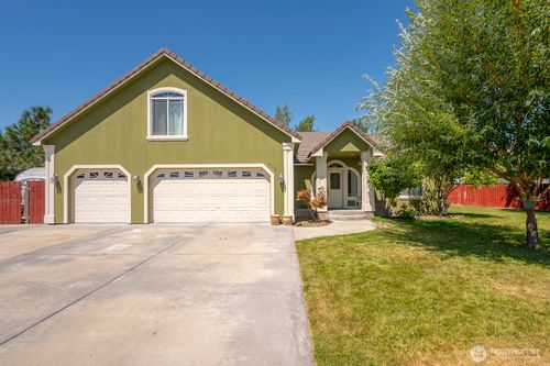 320 E Inglewood Dr, Moses Lake, WA, 98837-2584 | Card Image