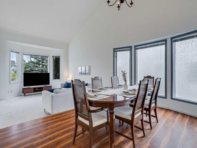 683 Strathcona Dr Sw, House other with 4 bedrooms, 3 bathrooms and 4 parking in Calgary AB | Image 8