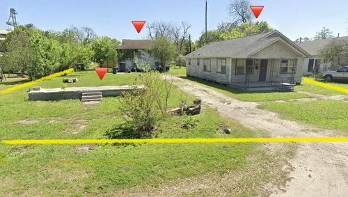 1909 Avenue C, Bay City, TX, 77414-4944 | Card Image