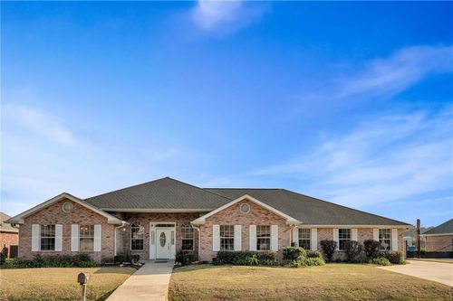 629 Willowdale Blvd, Luling, LA, 70070-3119 | Card Image