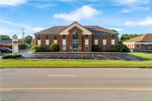 4501 Hills And Dales Road Nw, Canton, OH, 44718 | Card Image