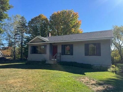 37 Gray Rd, Palmyra, ME, 04965-3020 | Card Image