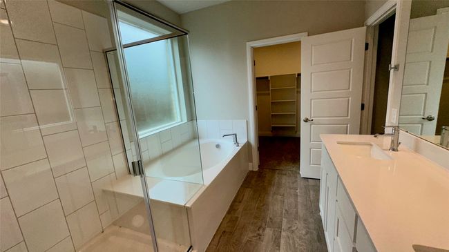 1709 Sparrow St, House other with 5 bedrooms, 4 bathrooms and null parking in Denton TX | Image 10