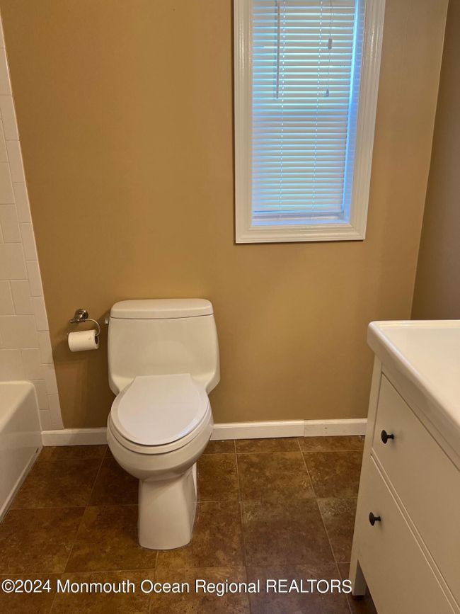 197 Cleveland Avenue, For Sale in Laurence Harbor Zoocasa