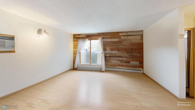 Beautiful Accent Wall | Image 10