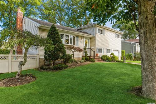 114 Roy St, North Massapequa, NY, 11758-1631 | Card Image