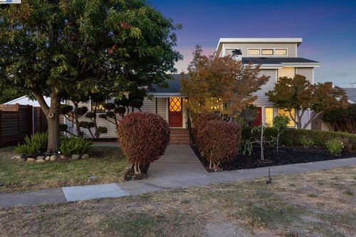 133 Mecartney Rd, Alameda, CA, 94502-7024 | Card Image