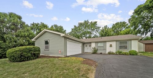 213 Lexington Dr, Bolingbrook, IL, 60440-1916 | Card Image