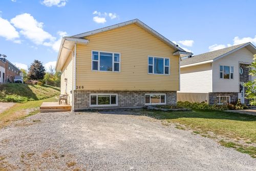 260 Mckenzie St, Pembroke, ON, K8A3V7 | Card Image