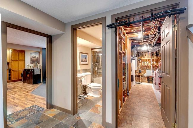 70 Mayfair Rd Sw, House detached with 3 bedrooms, 4 bathrooms and 3 parking in Calgary AB | Image 19