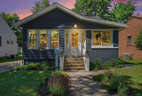 1339 Ferry St, Niles, MI, 49120-2029 | Card Image