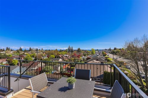 8328 24th Ave Nw, Seattle, WA, 98117-4439 | Card Image