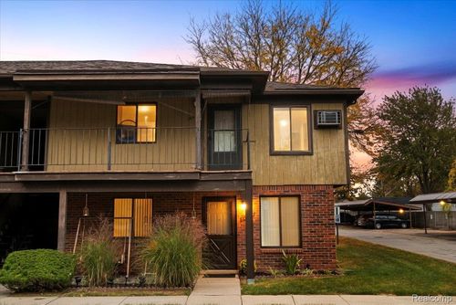 30442 Utica Rd, Roseville, MI, 48066-1588 | Card Image