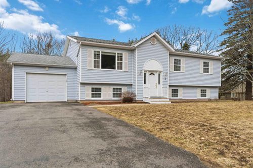 3 Acadia Dr, Kentville, NS, B4N5E1 | Card Image