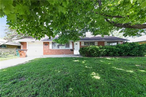 3883 Elmira Dr, Kettering, OH, 45439-2412 | Card Image