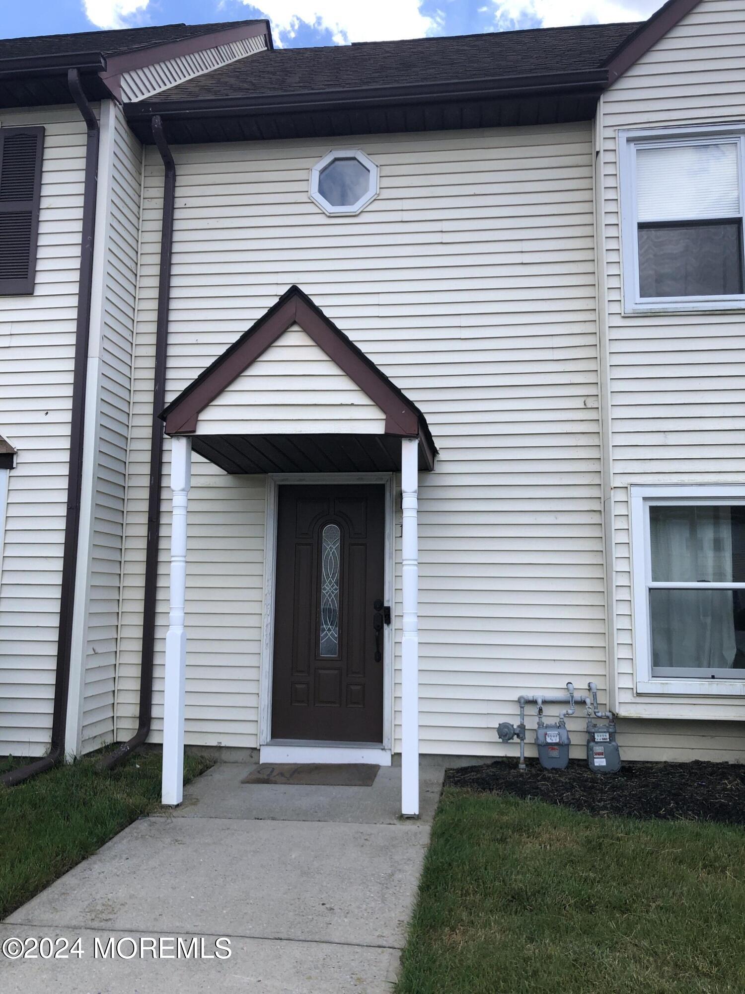 Revere Ct, Jackson, NJ 08527