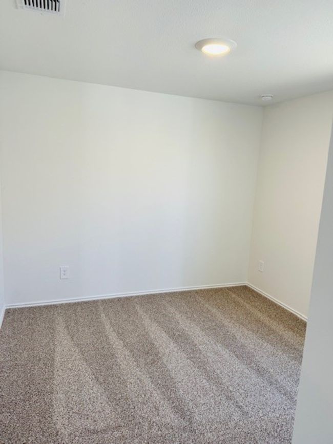 425 Frogmore Loop, House other with 4 bedrooms, 3 bathrooms and 2 parking in Uhland TX | Image 4