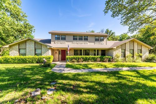 663 Coxs Oak Valley Rd, Waco, TX, 76705-5201 | Card Image