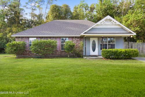 660 Keller St, Bay Saint Louis, MS, 39520-2622 | Card Image
