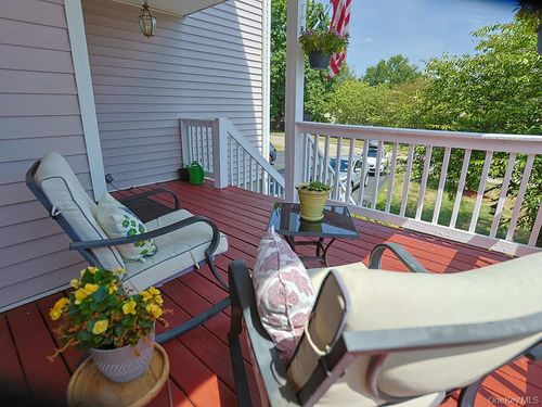 9 Melody Ln, Harriman, NY, 10926-3001 | Card Image