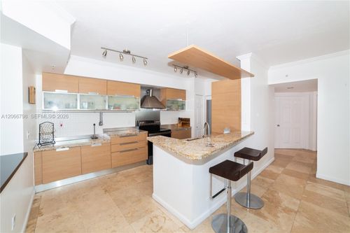 1501-17100 N Bay Rd, SUNNY ISLES BEACH, FL, 33160-3455 | Card Image