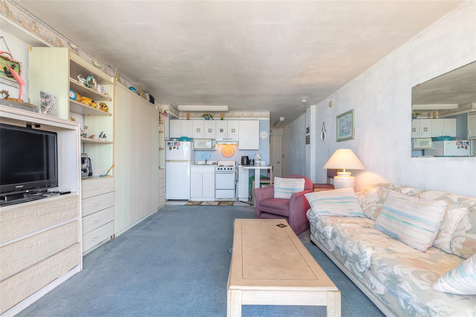 Residential in DAYTONA BEACH 3