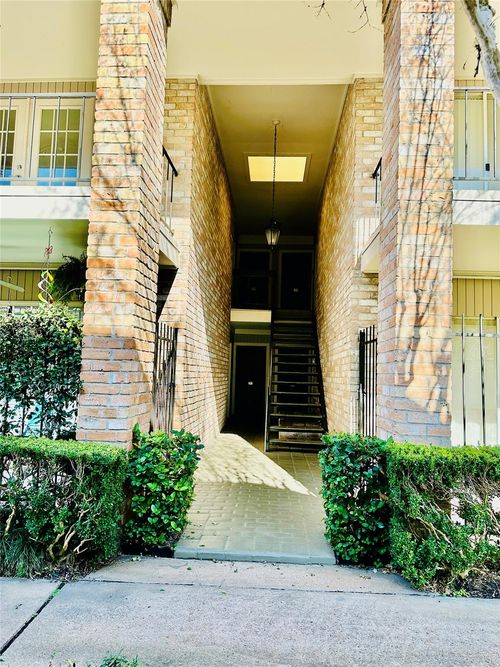 apt-114-2224 S Piney Point Rd, Houston, TX, 77063-1414 | Card Image