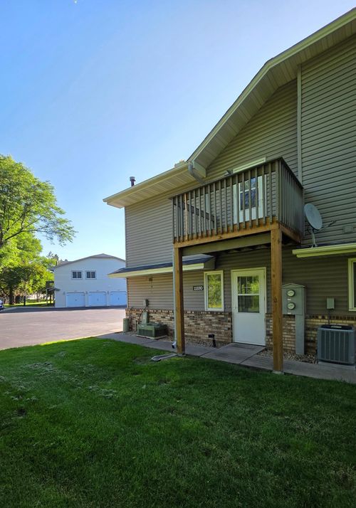 11330 Ibis St Nw, Coon Rapids, MN, 55433-3748 | Card Image